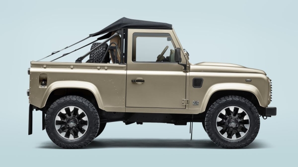 Классический Defender 90: вторая жизнь с V8 и открытым верхом Классический Defender 90: вторая жизнь с V8 и открытым верхом